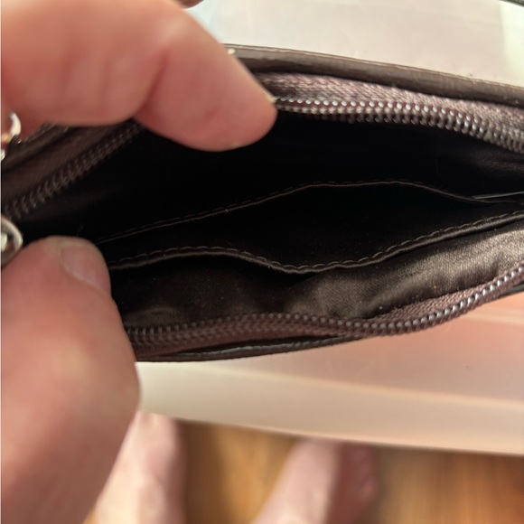 Coach Signature C Jacquard Print Classic Wrislet
Excellent overall condition - Picture 4 of 4